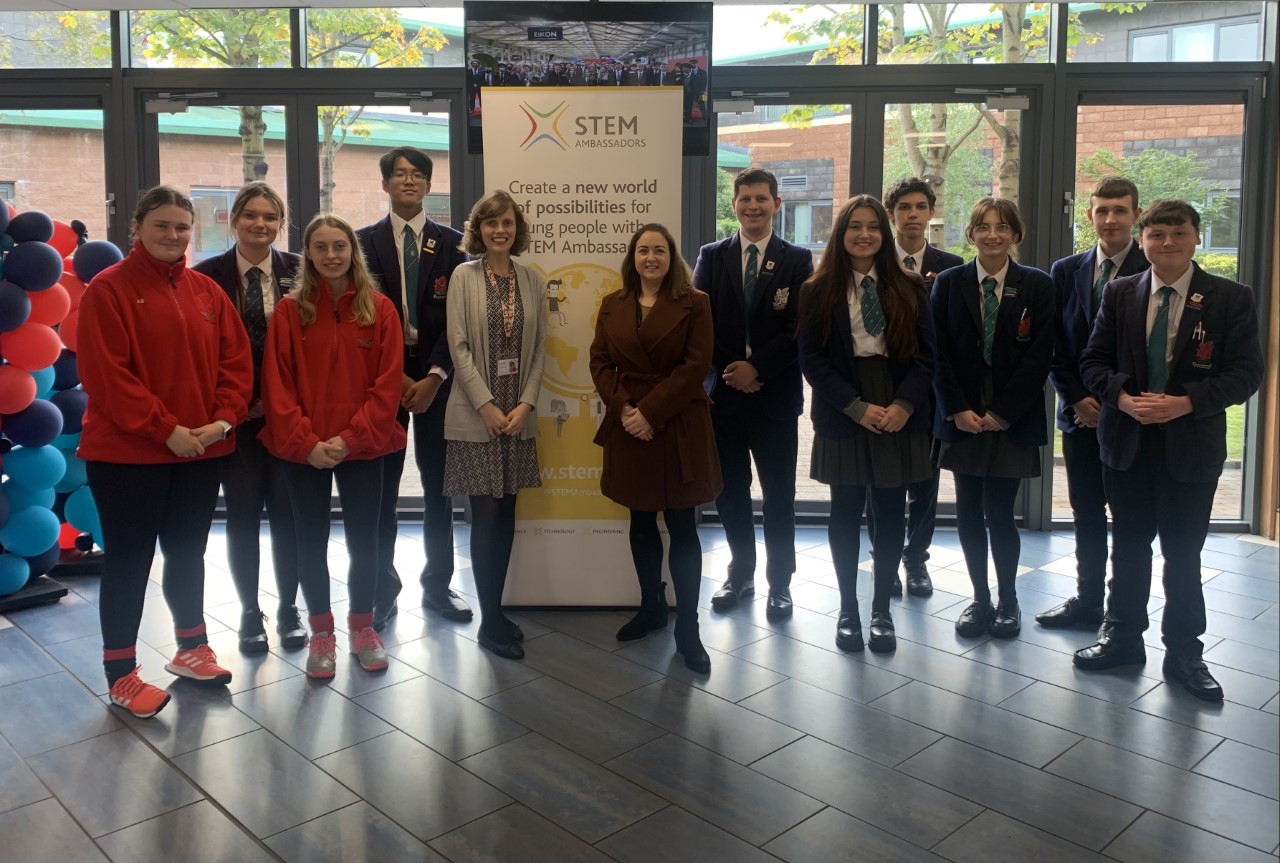 wcb-year-14-stem-ambassadors-wellington-college-belfast